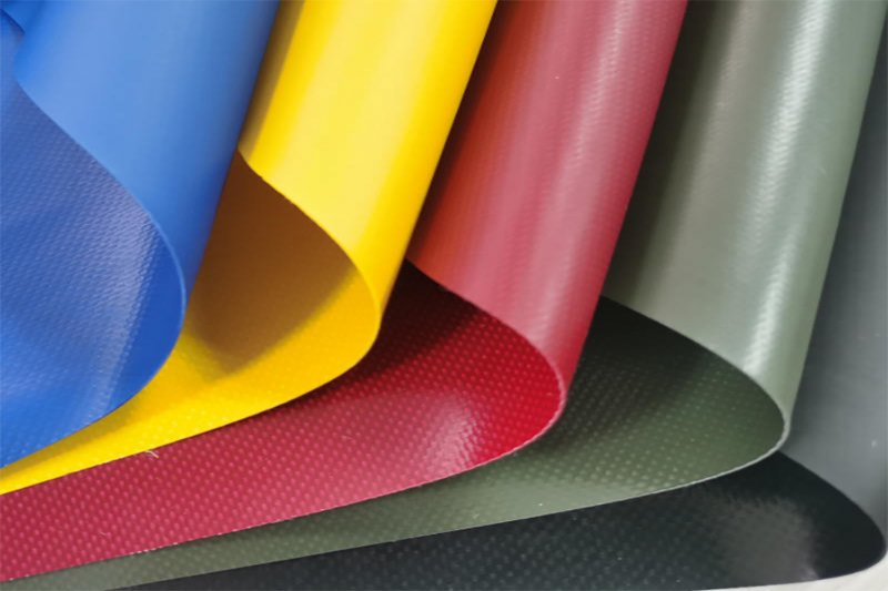 PVC Polyester ve Forklif Brandası ile Sanayi Alanlarında Koruma Çözümleri